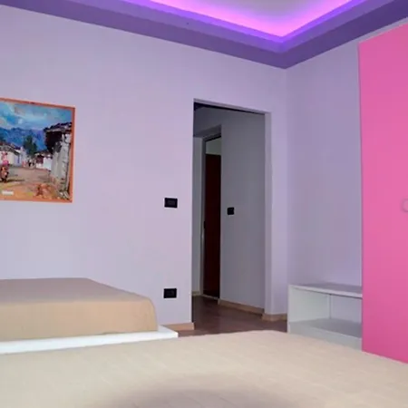 فندق مبيت وإفطار Smile 4*